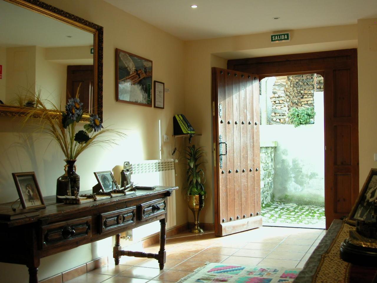 Casa Rural Ornat Etxea Vidangoz Екстер'єр фото